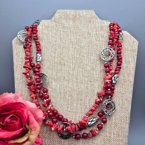 Premier Designs Red Beaded Statement Necklace Chip Stones & Silver Tone Floral - Picture 1 of 6